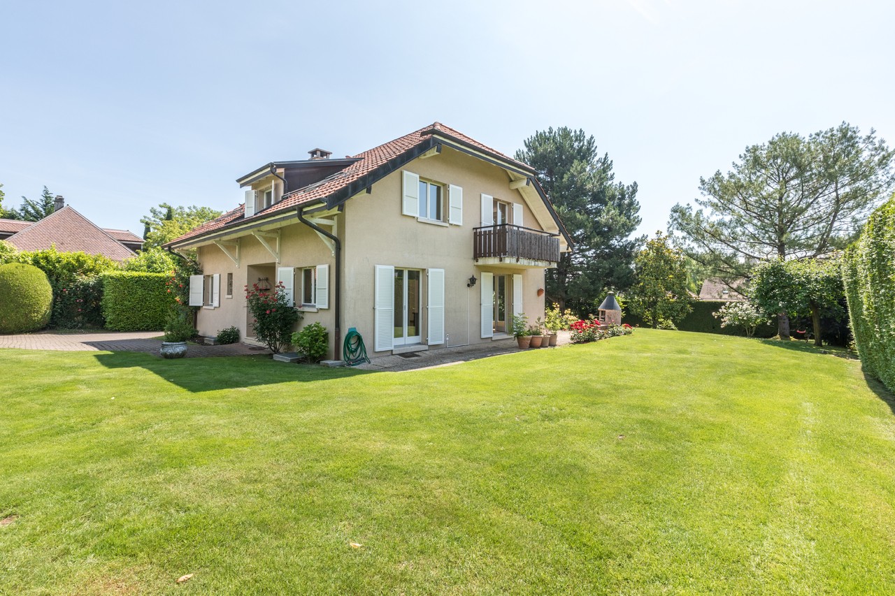 Villa familiale avec grand terrain