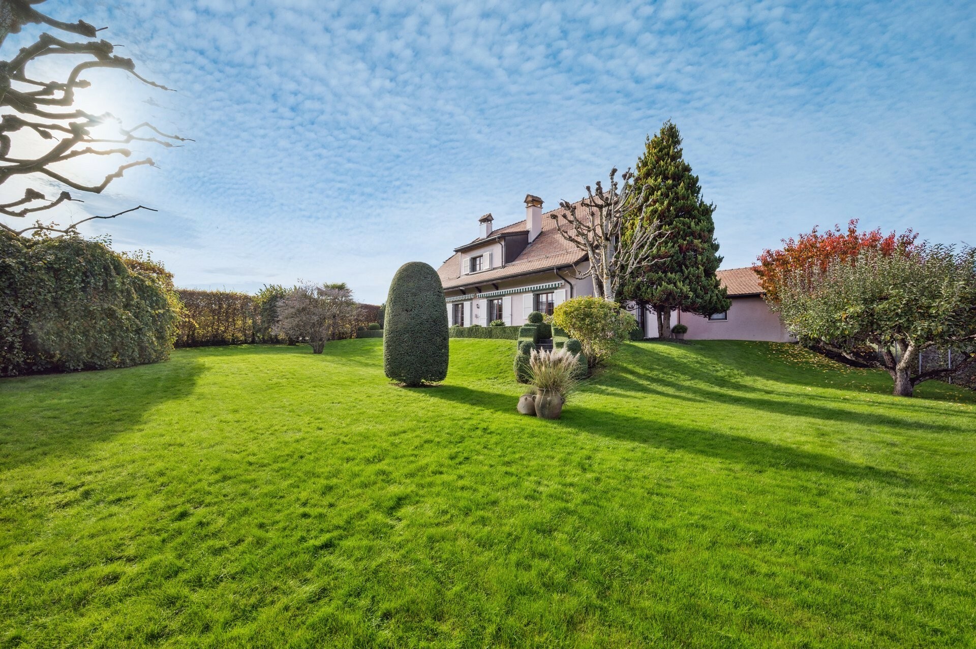 Belle villa vaudoise au cadre verdoyant et paisible