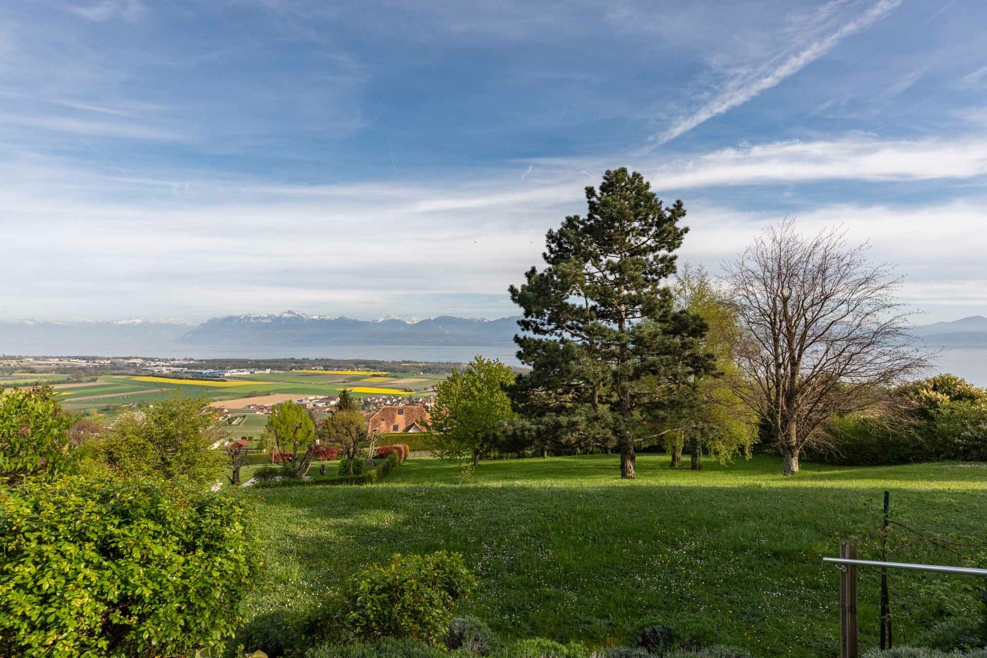 Villa individuelle avec vue sur lac léman et potentiel constructible