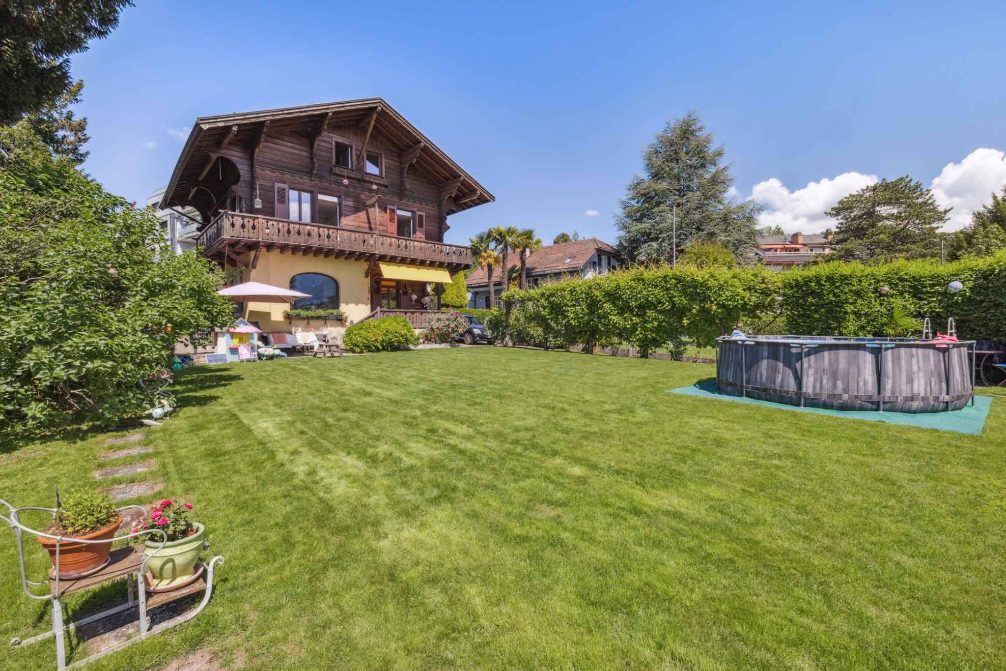 Chalet de charme à Vevey avec vue sur le lac, magnifique jardin et fort potentiel de développement futur