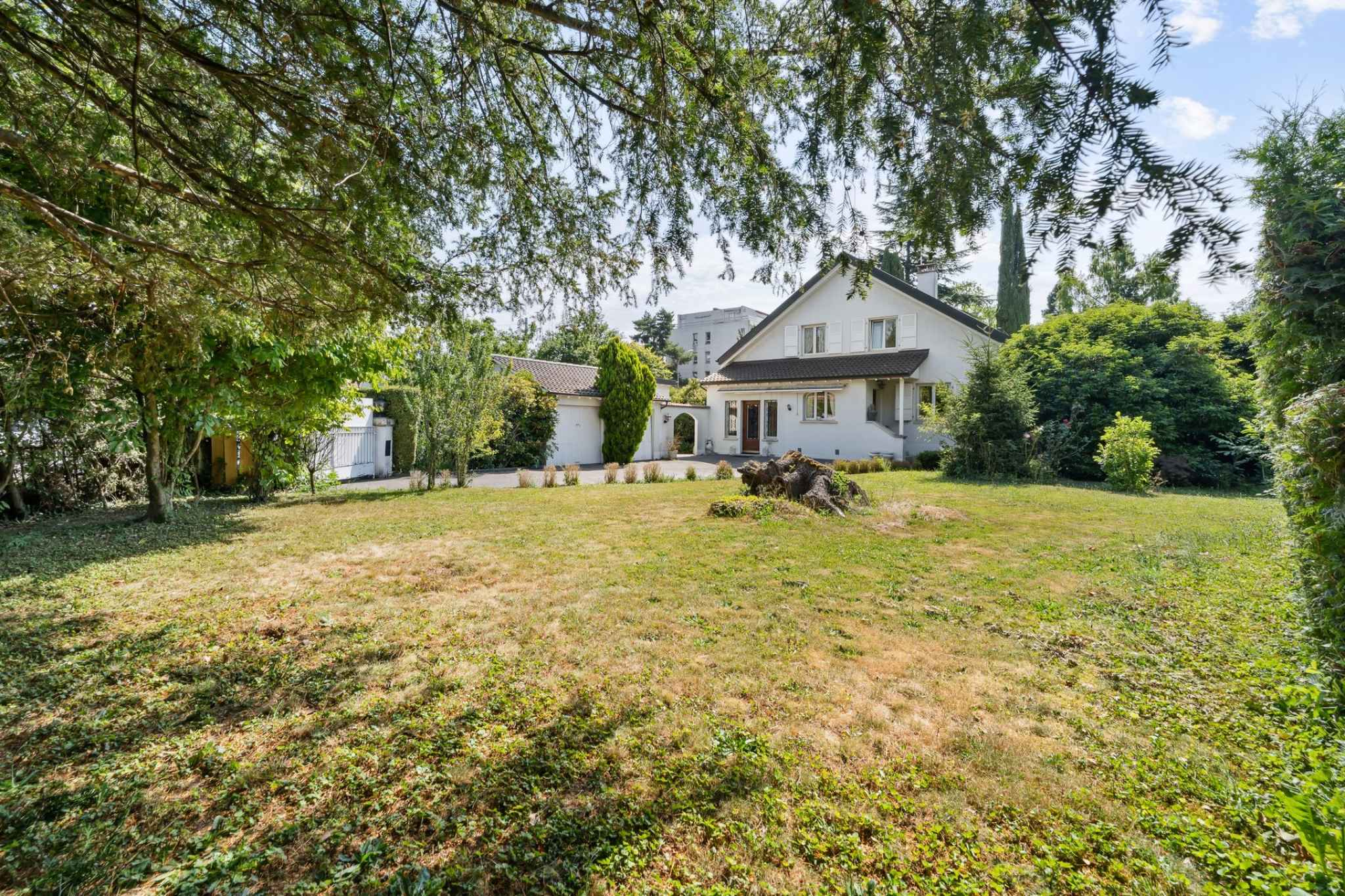Maison individuelle avec grand jardin