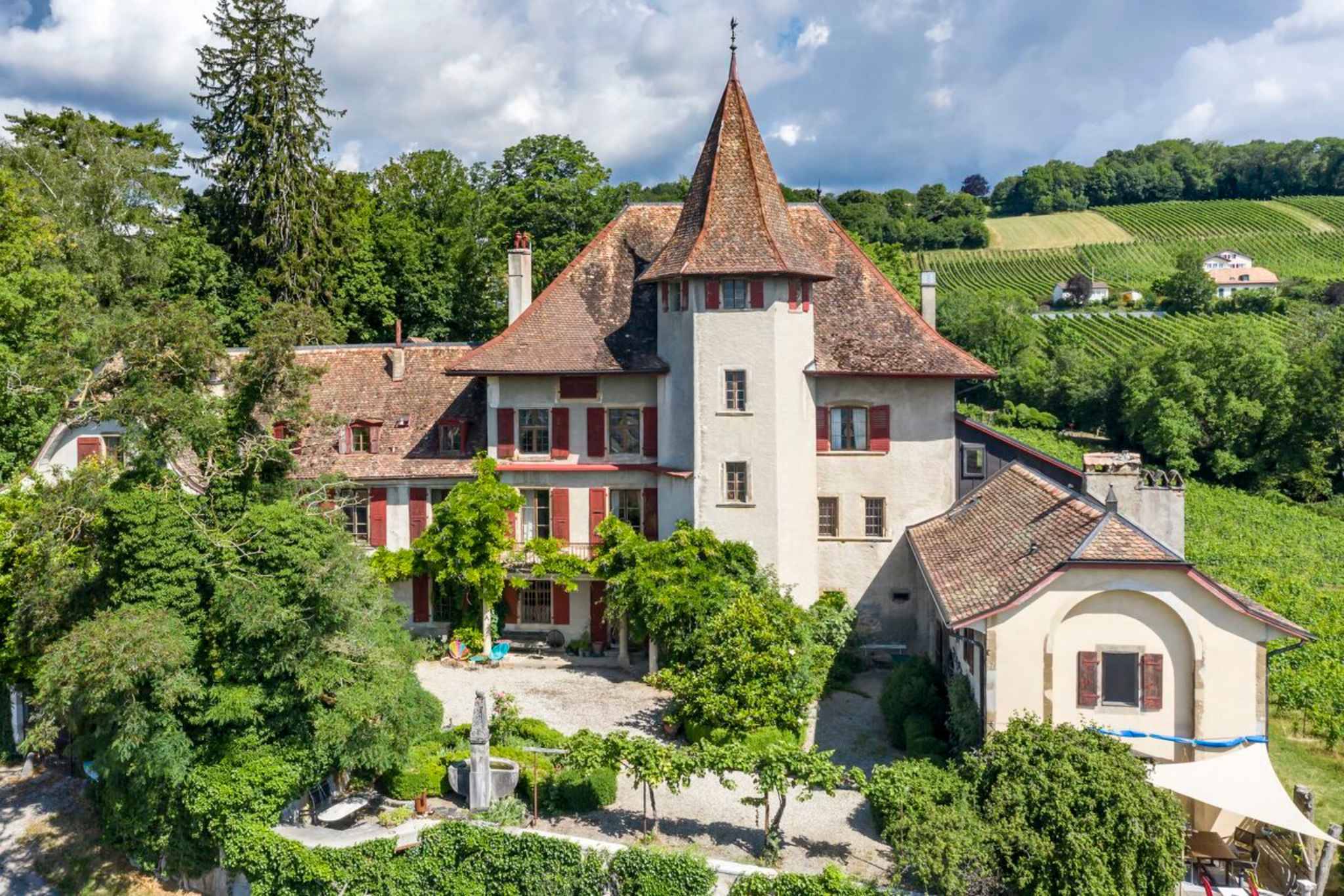 Château de Cottens – Un écrin d’histoire entre vignes et panorama d’exception