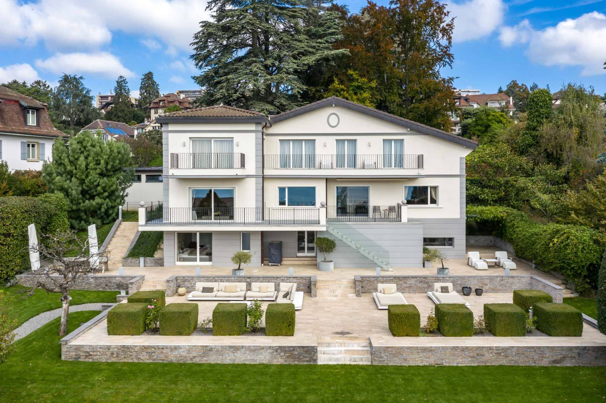 Propriété contemporaine au charme intemporel
