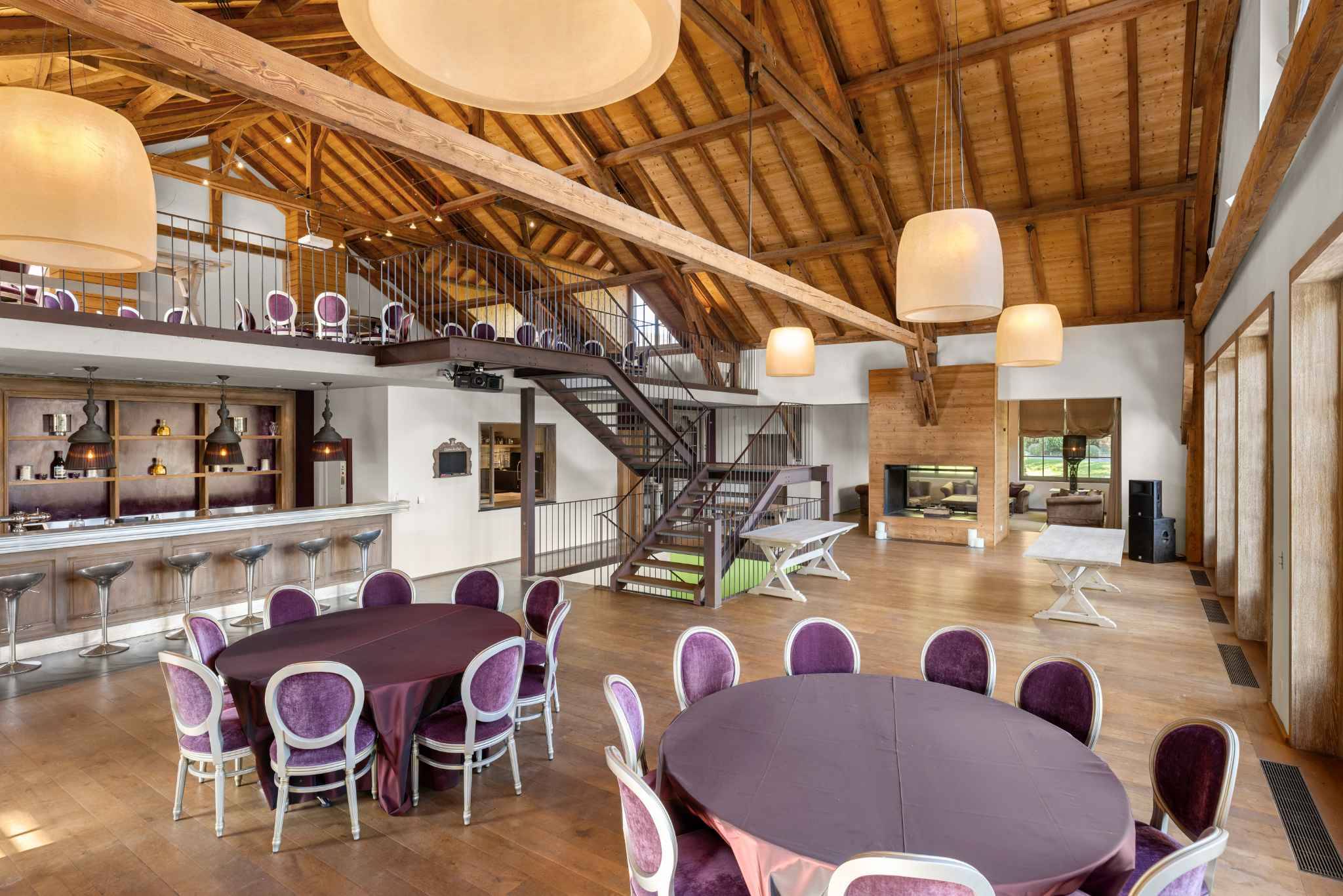 Bâtiment de réception avec cuisine professionnelle