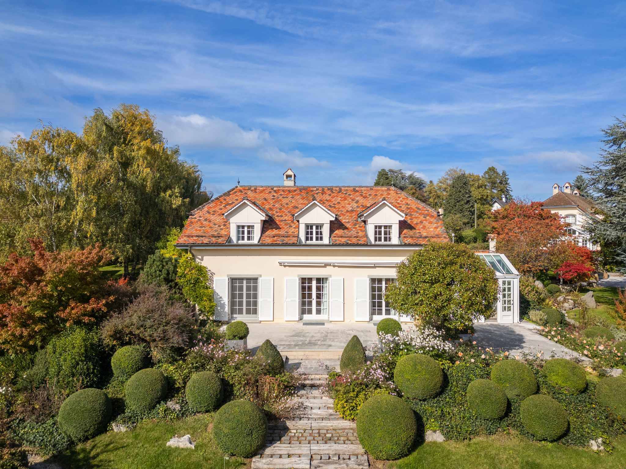 Villa indépendante avec jardin, véranda et potentiel constructible