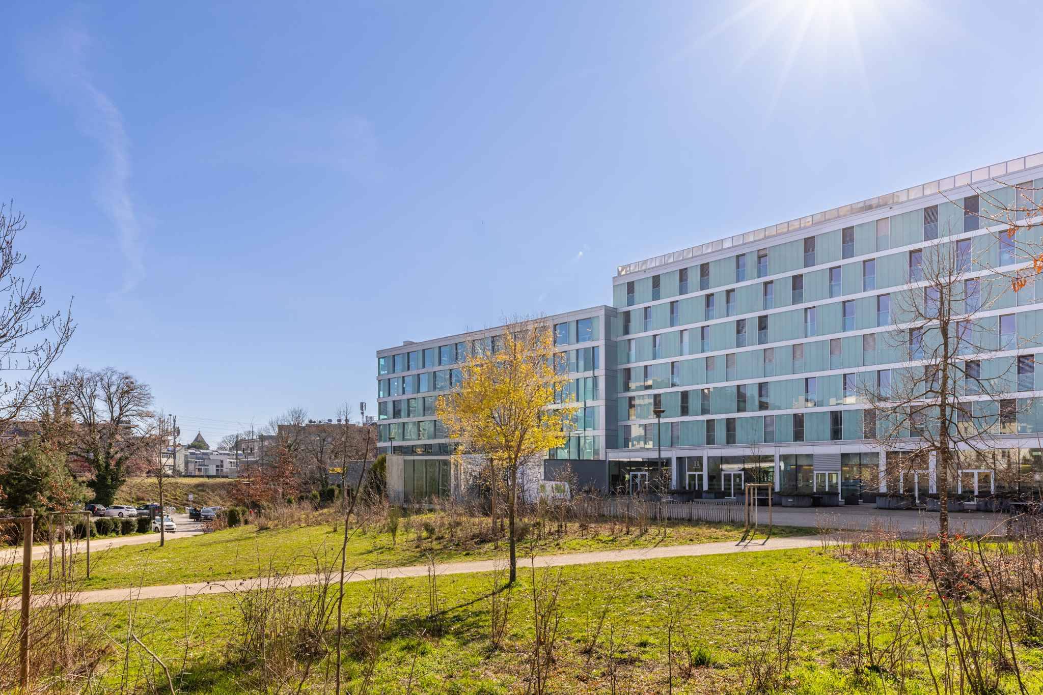 Lumineux 4.5 pièces avec grande loggia au centre de Nyon