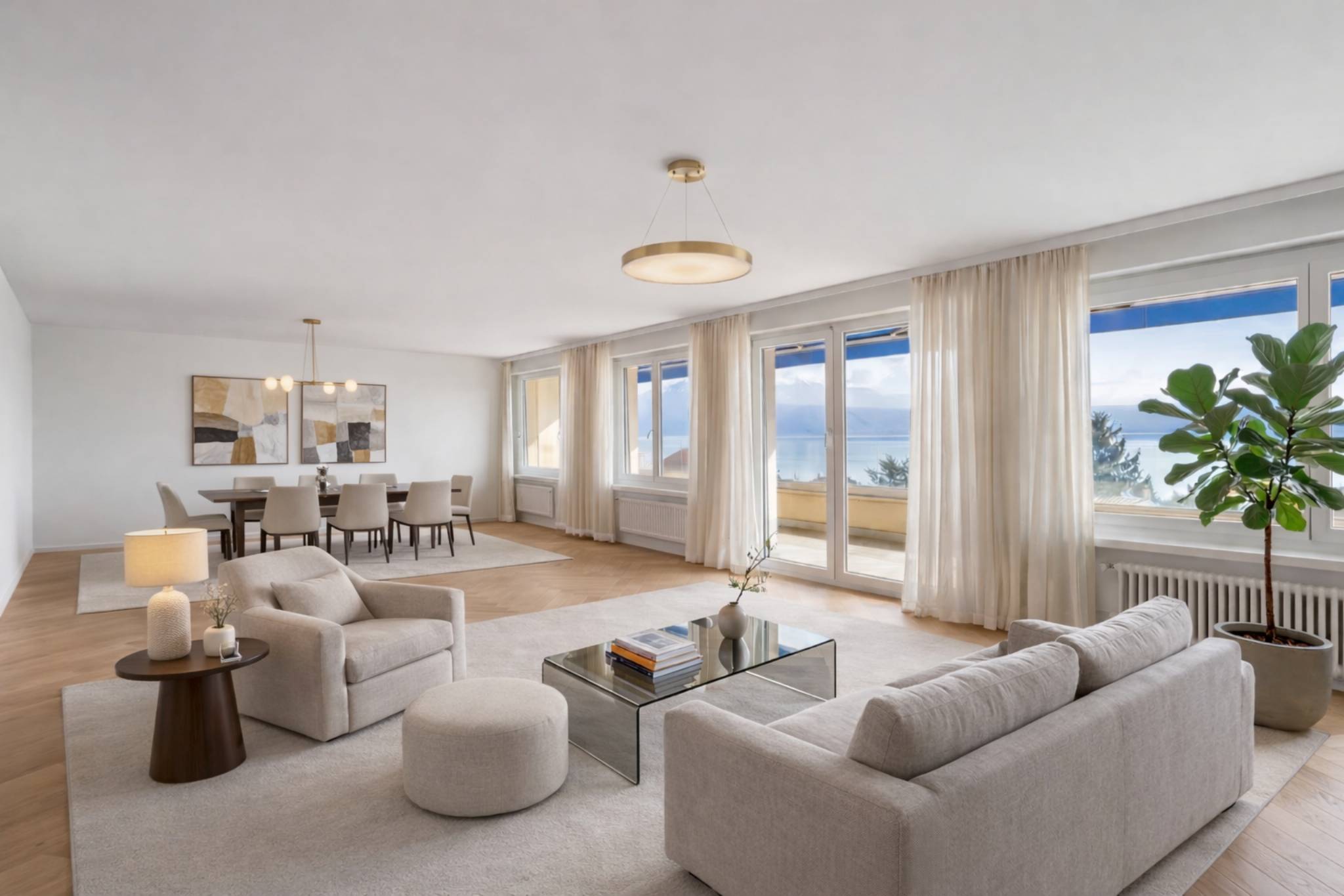 Spacieux appartement avec belle vue sur le lac et les montagnes