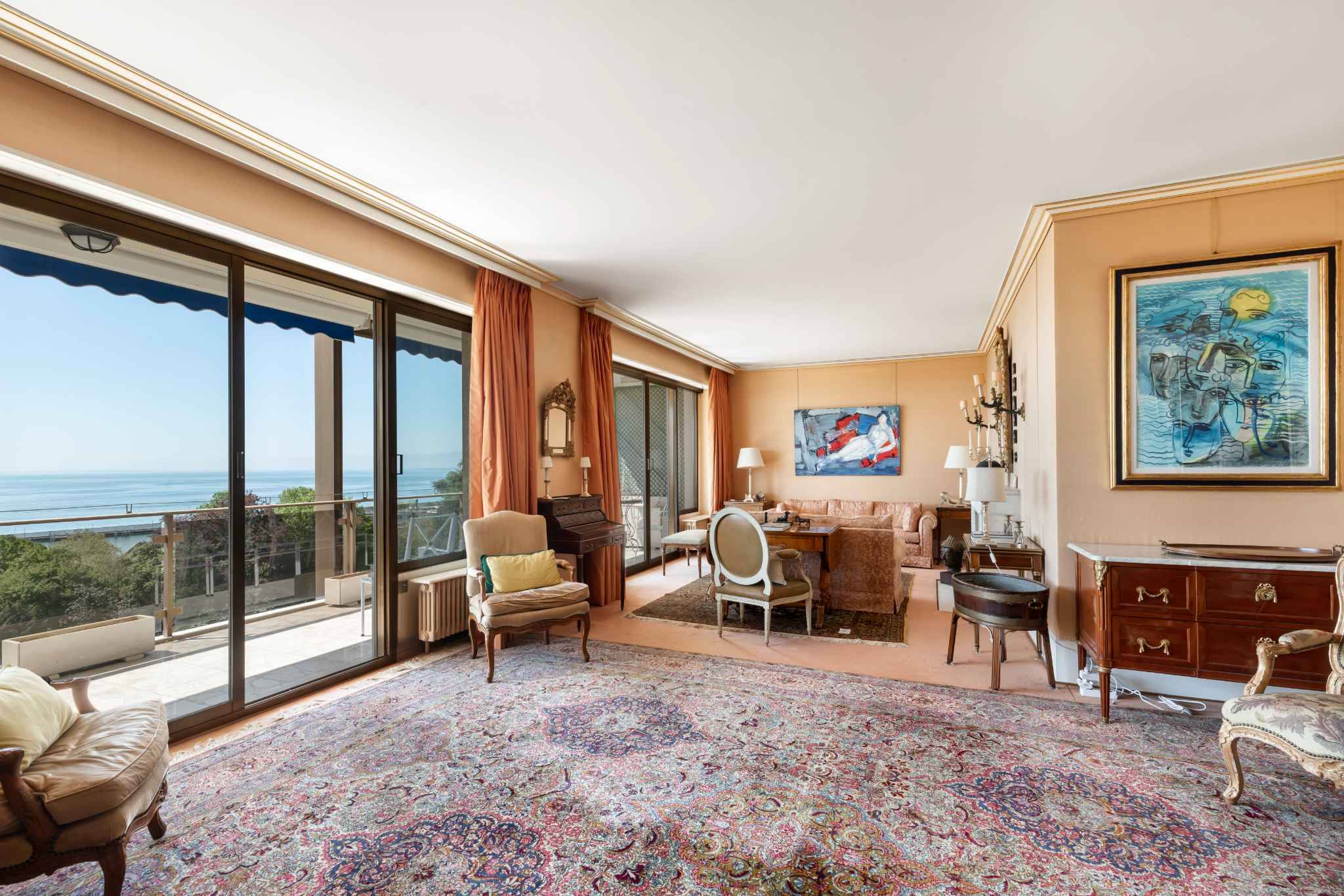 Spacieux appartement avec vue spectaculaire sur le lac et les Alpes