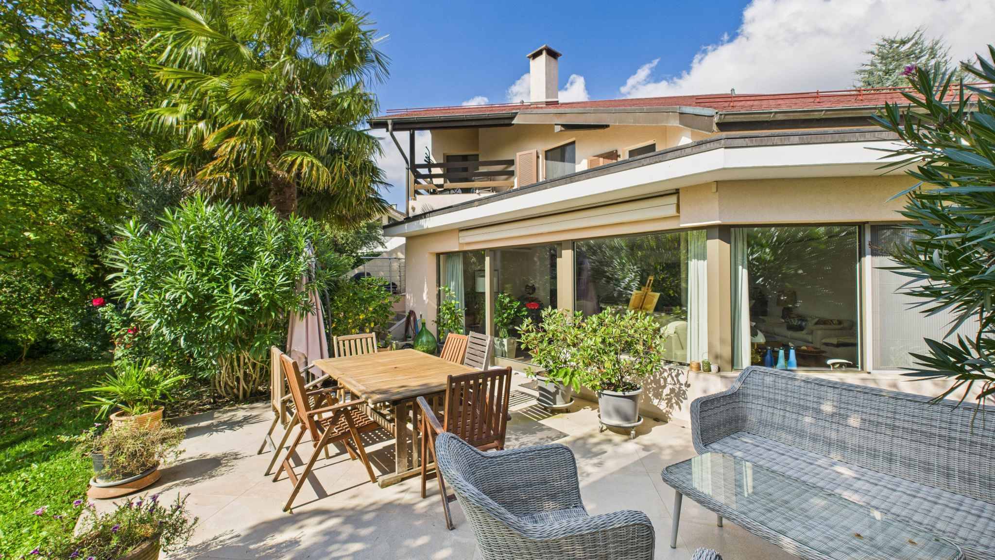 Villa familiale avec appartement indépendant en Terre-Sainte