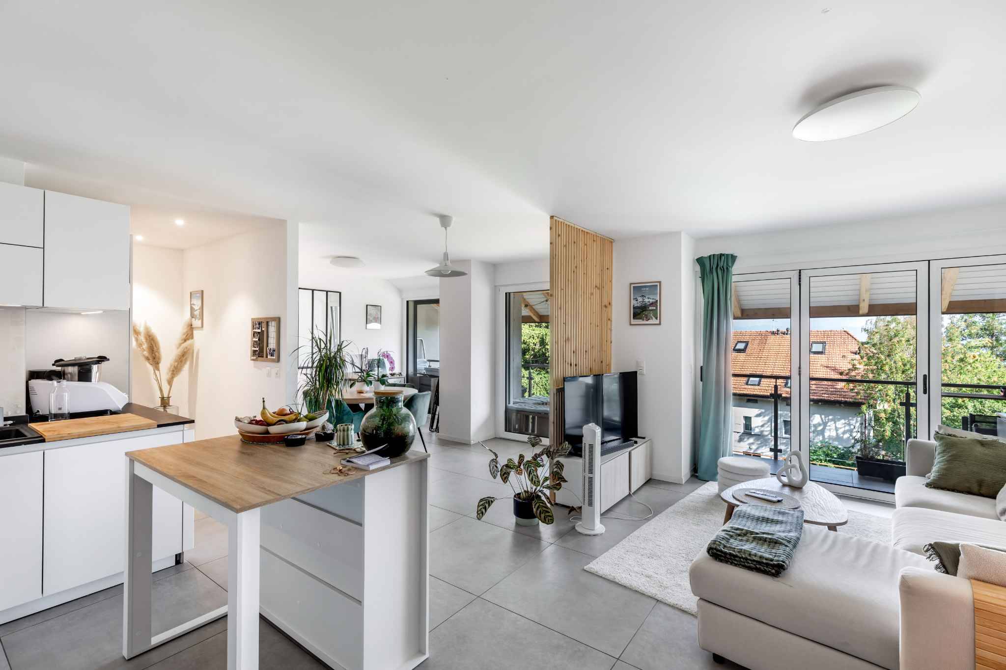 Duplex contemporain rénové avec vue sur le Léman et les Alpes