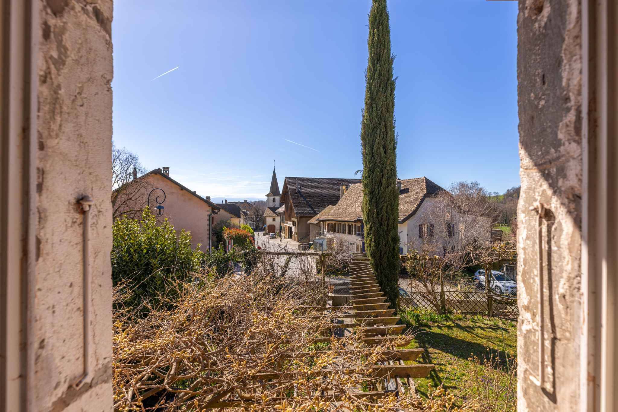 Maison à rénover avec vue sur le coeur du village